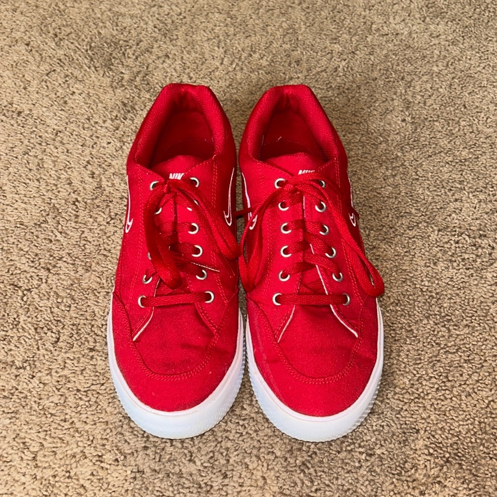 Nike Men’s US 9.5 Red GTS 97 Skateboarding Shoes